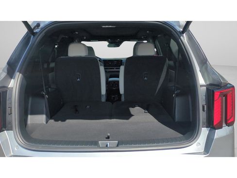 Certified 2025 Kia Sorento SX Prestige image 12