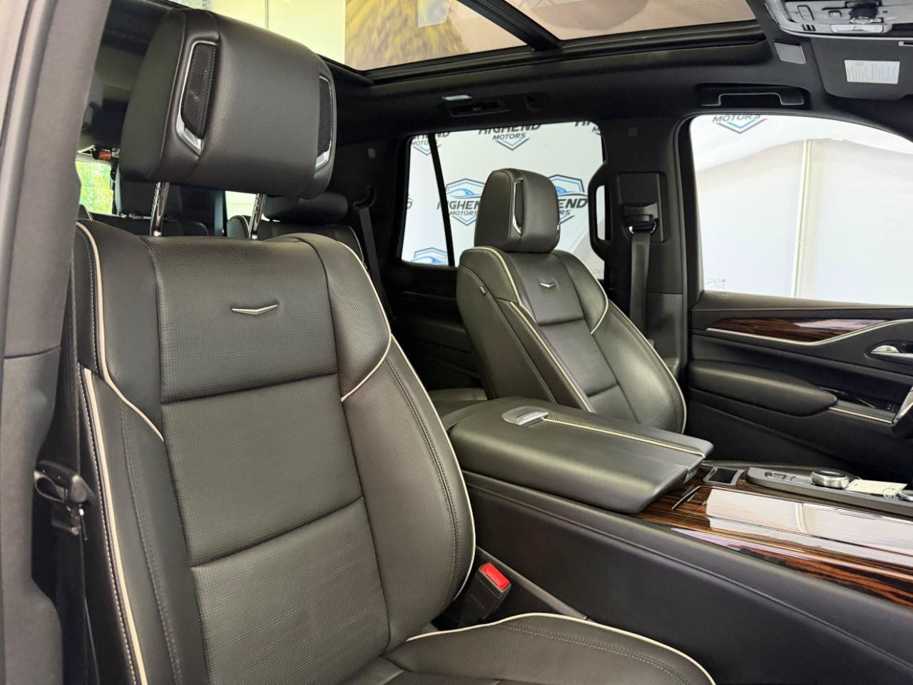 Used 2023 Cadillac Escalade Premium Luxury w/ LPO, Floor Liner Package AWD/4WD image 29