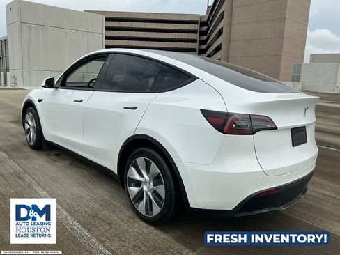 Used 2024 Tesla Model Y Long Range RWD image 4