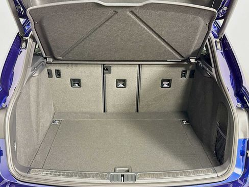 New 2026 Porsche Macan image 28