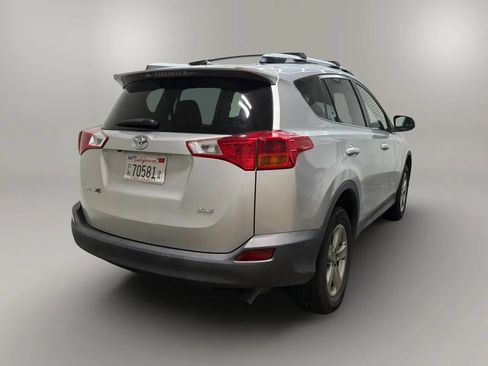 Used 2015 Toyota RAV4 XLE FWD image 10