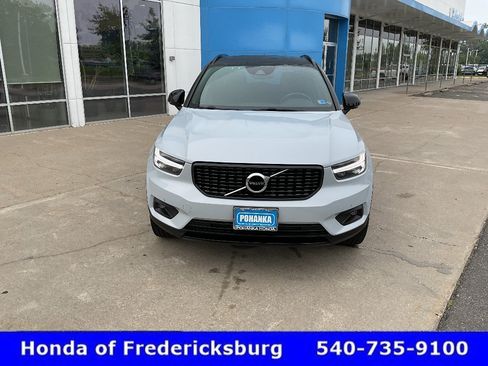 Used 2020 Volvo XC40 T5 R-Design AWD/4WD image 9