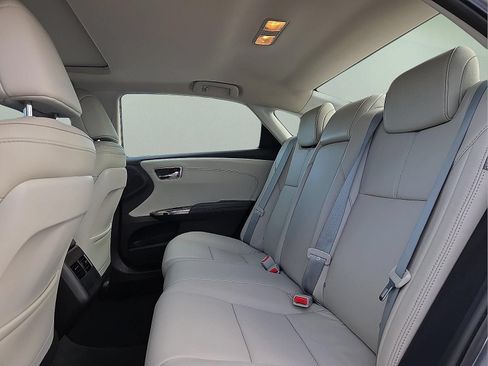Used 2018 Toyota Avalon XLE Premium FWD image 10