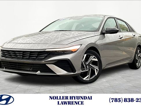 Certified 2025 Hyundai Elantra Sport image 1