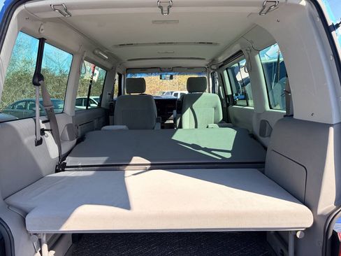 Used 2001 Volkswagen Eurovan FWD image 18