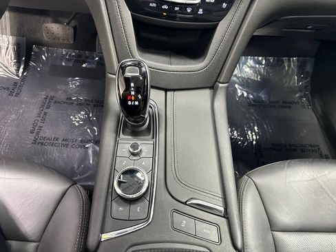 Used 2022 Cadillac XT5 Premium Luxury w/ Technology Package AWD/4WD image 35