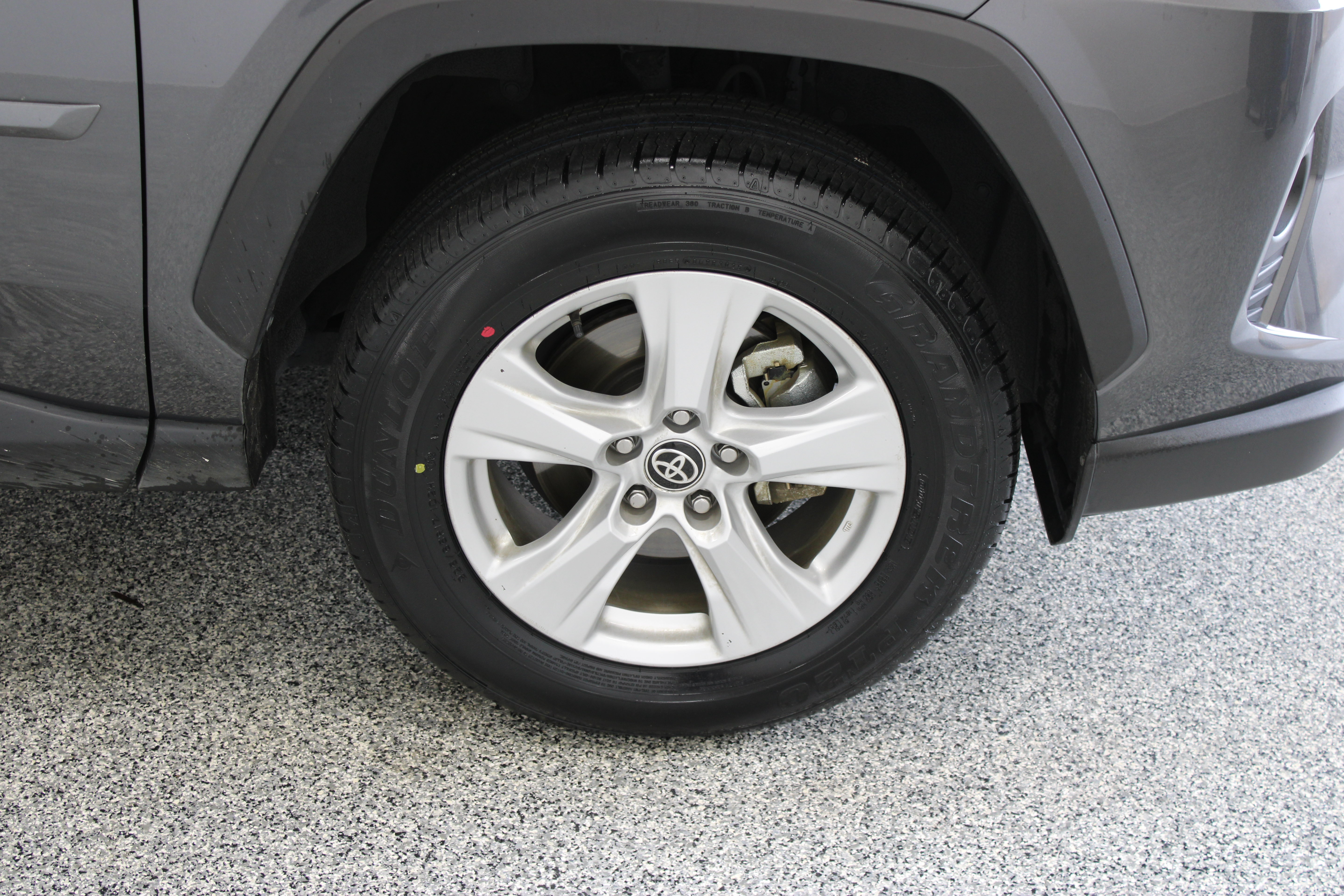 Certified 2021 Toyota RAV4 XLE w/ Convenience Package AWD/4WD image 5