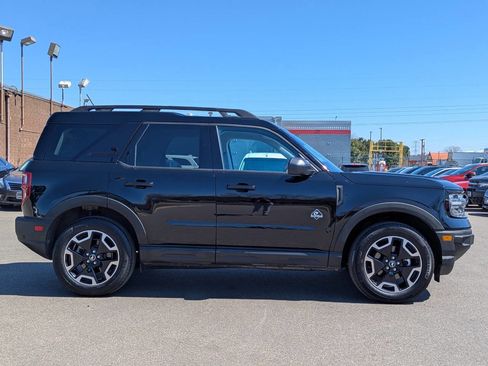Used 2024 Ford Bronco Sport Outer Banks image 9