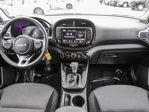 Used 2024 Kia Soul LX w/ Option Group 015 image 12
