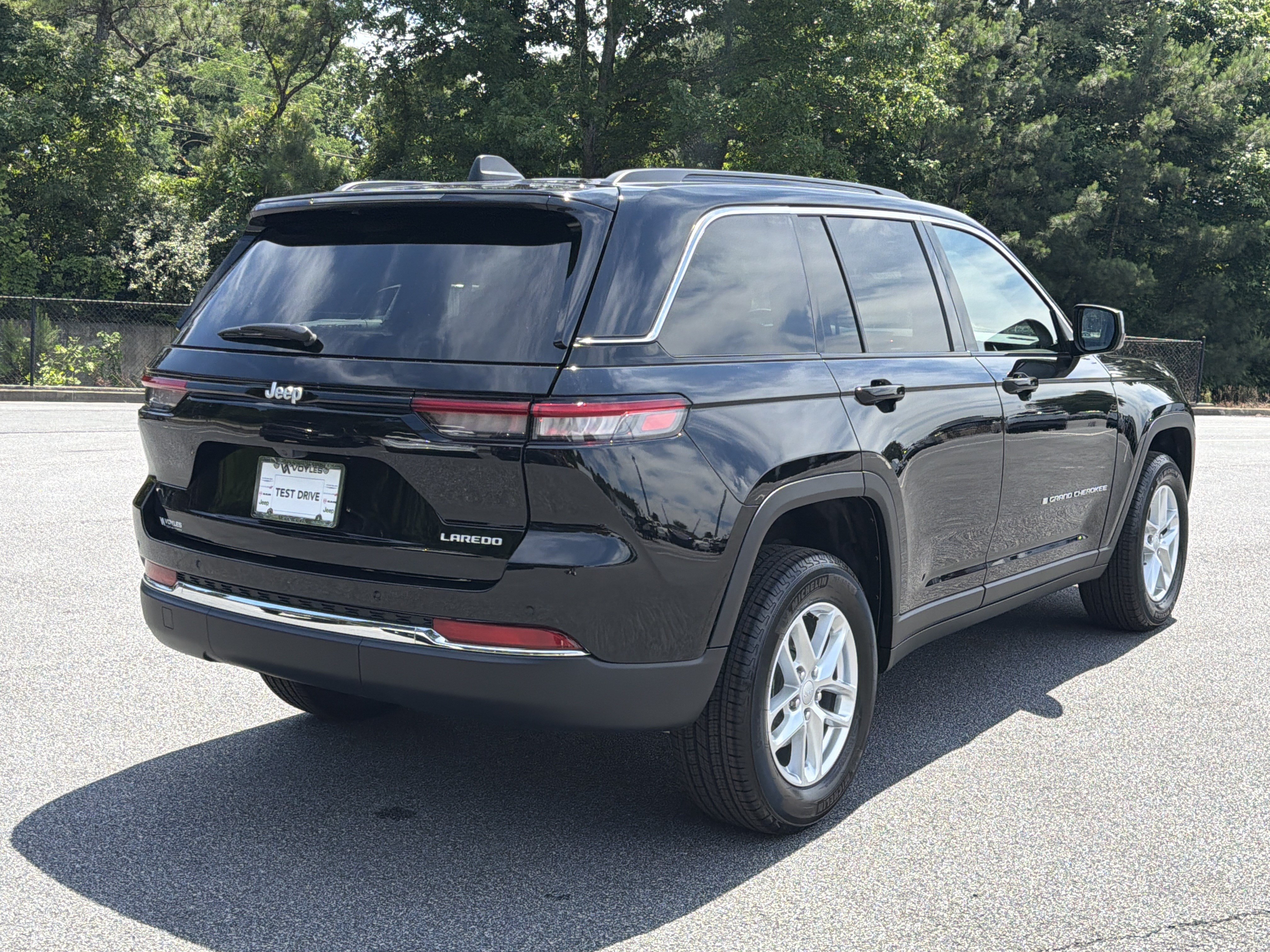 New 2026 Jeep Grand Cherokee Laredo RWD image 8