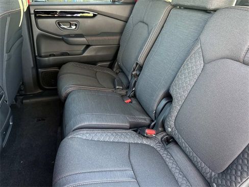 New 2025 Honda Pilot Sport image 13