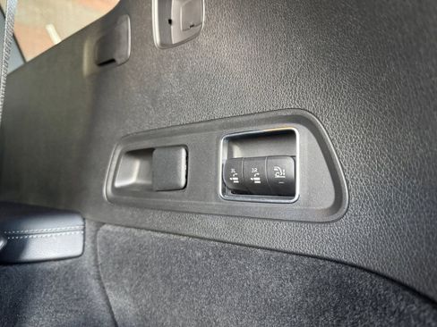 Used 2022 Mercedes-Benz GLS 450 4MATIC image 17