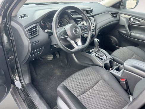 Used 2020 Nissan Rogue SV w/ Premium Package AWD/4WD image 10