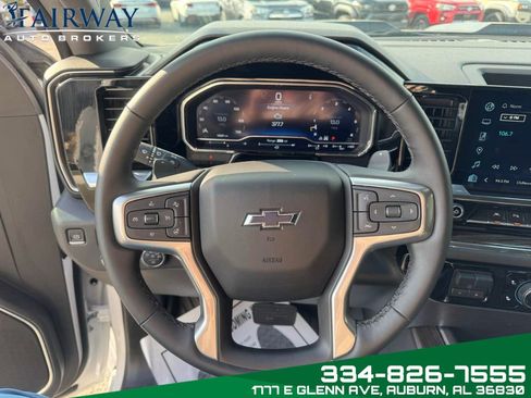 Used 2024 Chevrolet Silverado 1500 LT Trail Boss w/ Convenience Package II image 18