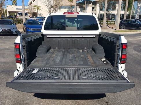 Used 2023 Nissan Frontier SV w/ SV Convenience Package image 14
