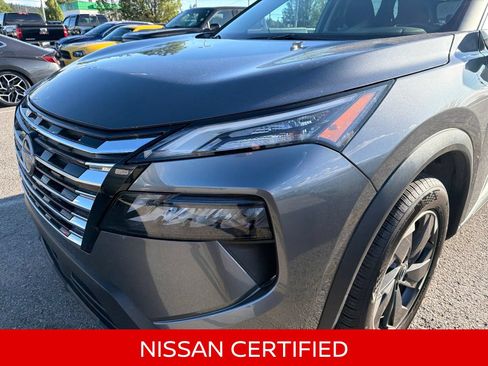 Certified 2025 Nissan Rogue SV AWD/4WD image 2