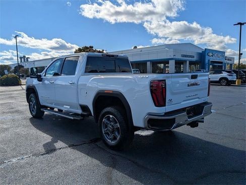 New 2026 GMC Sierra 2500 SLT w/ SLT Premium Package image 5