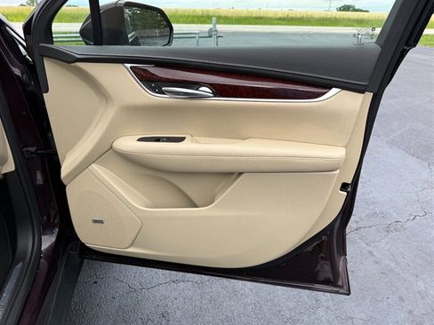 Used 2018 Cadillac XT5 Luxury AWD/4WD image 31