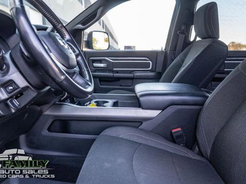 Used 2020 RAM 2500 Big Horn w/ Level 1 Equipment Group AWD/4WD image 23