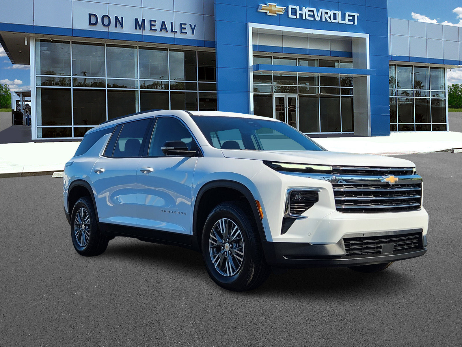 New 2026 Chevrolet Traverse LT w/ Enhanced Driving Package FWD image 1