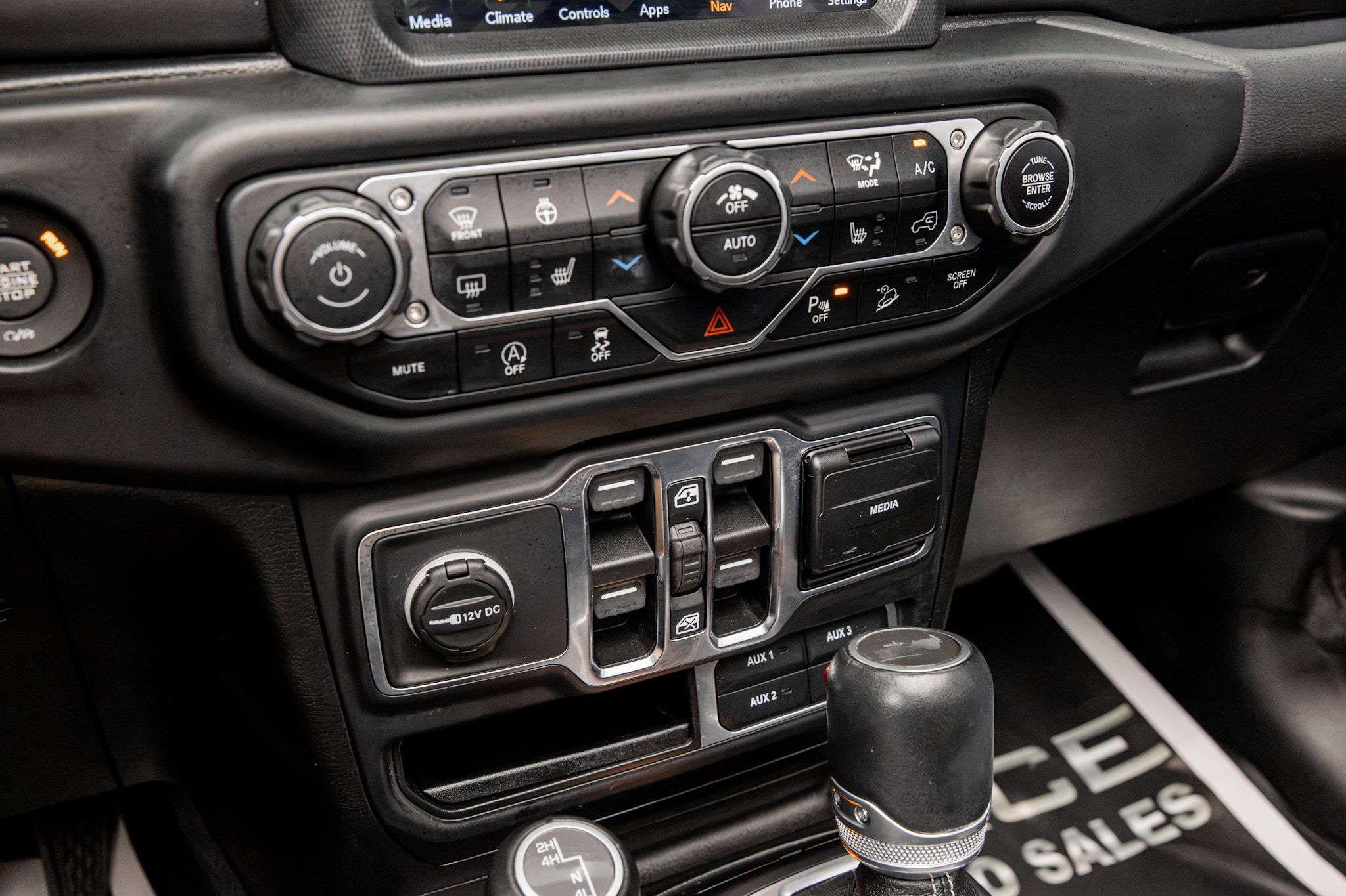 Used 2021 Jeep Wrangler Unlimited Sahara AWD/4WD image 43