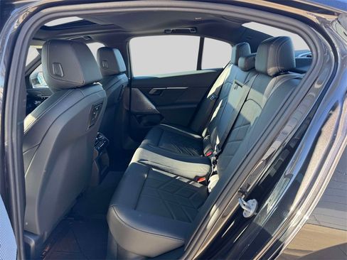 Certified 2025 BMW 530i xDrive image 14