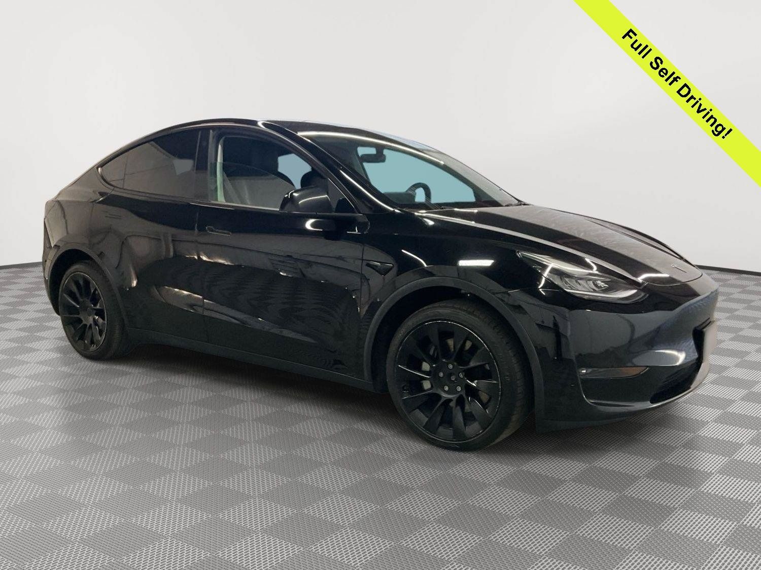 Used 2022 Tesla Model Y Long Range AWD/4WD image 2