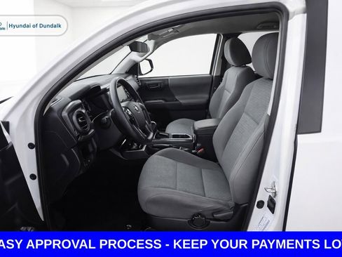 Used 2020 Toyota Tacoma SR w/ SR Convenience Package RWD image 11