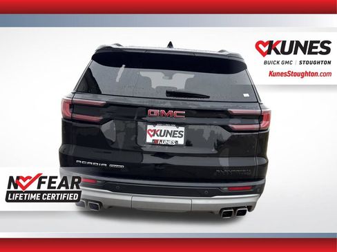 Used 2024 GMC Acadia Elevation image 10