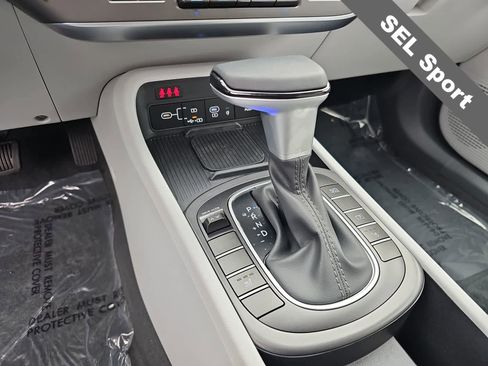 Certified 2026 Hyundai Kona SEL Sport FWD image 21