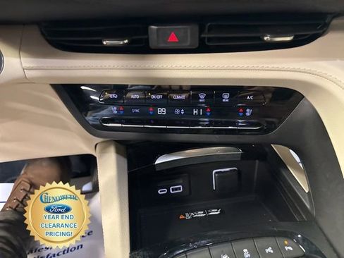 Used 2021 Buick Envision Avenir w/ Technology Package II image 13