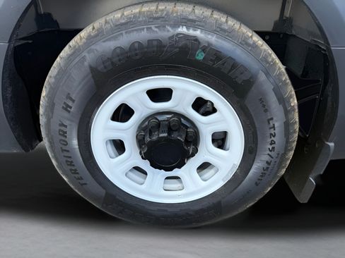 Used 2024 Chevrolet Brightdrop 400 w/ Commercial Equipment Package AWD/4WD image 24