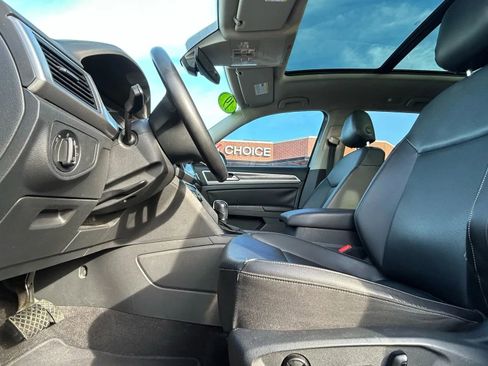 Used 2019 Volkswagen Atlas SE w/ Panoramic Sunroof Package image 11