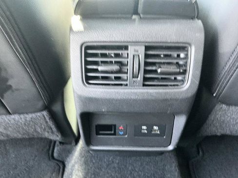 Certified 2023 Nissan Rogue SL w/ SL Premium Package image 21