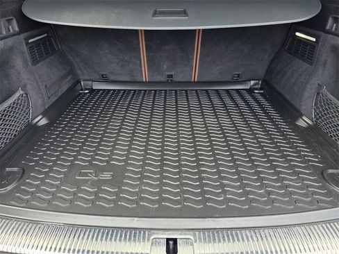 Used 2021 Audi Q5 e Premium Plus w/ Premium Plus Package image 22