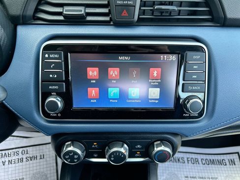 Used 2025 Nissan Versa SV FWD image 17
