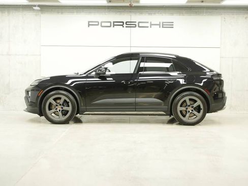 New 2026 Porsche Macan 4 Electric AWD/4WD image 2