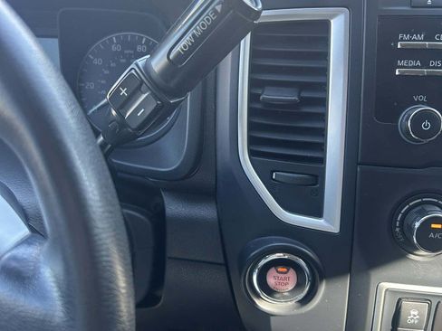 Used 2017 Nissan Titan S image 10