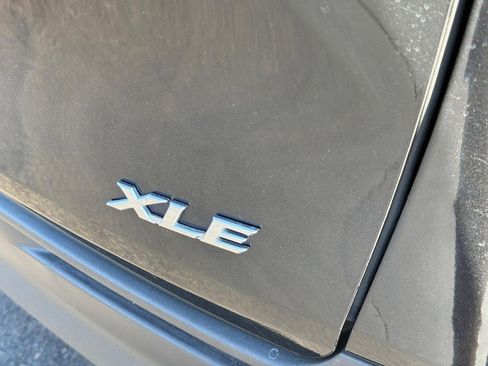 Certified 2025 Toyota Sienna XLE image 6