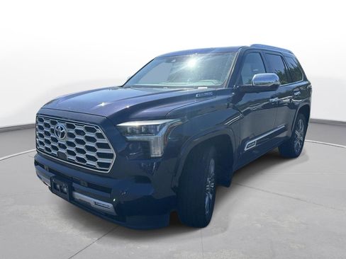 Used 2024 Toyota Sequoia Capstone AWD/4WD image 2