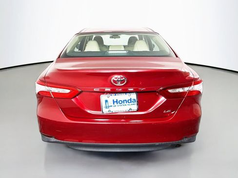 Used 2018 Toyota Camry LE FWD image 5