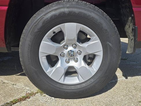 Used 2023 RAM 1500 Big Horn AWD/4WD image 10