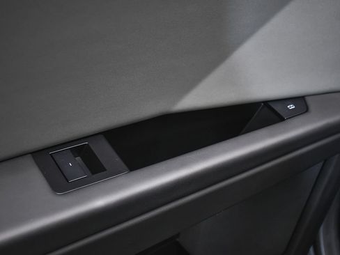 Used 2025 Tesla Cybertruck AWD Crew Cab image 16
