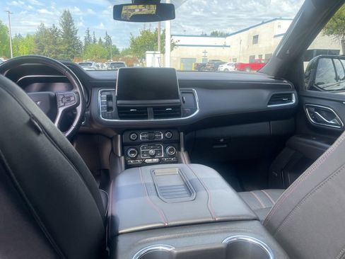 Used 2022 Chevrolet Tahoe RST w/ Sport Performance Package AWD/4WD image 11
