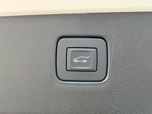 Used 2025 Buick Envista Preferred w/ Convenience I Package image 13