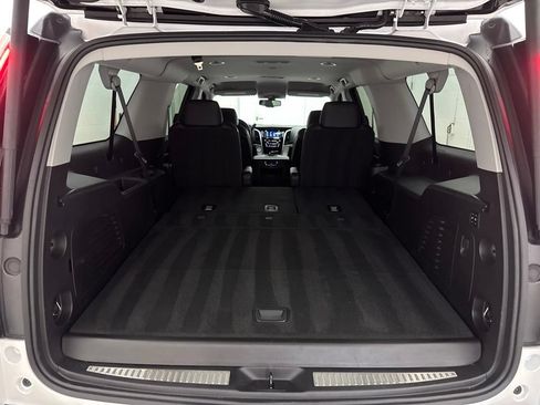 Used 2020 Cadillac Escalade ESV 4WD image 8