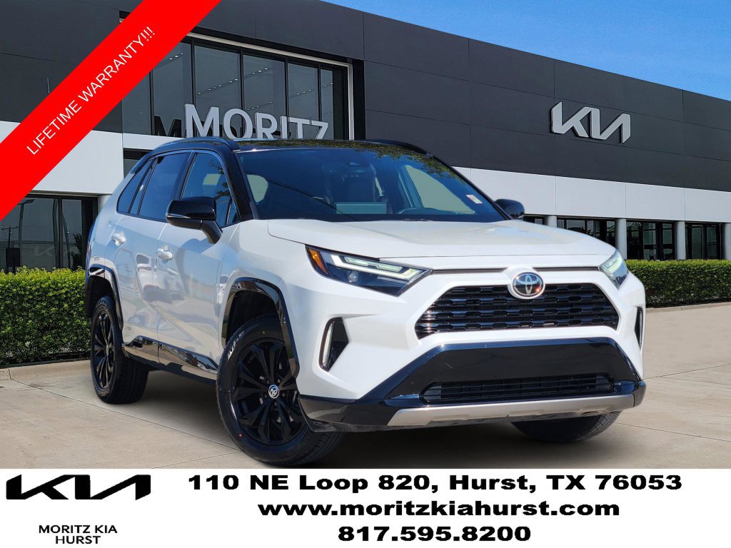 Used 2025 Toyota RAV4 XSE AWD/4WD image 1