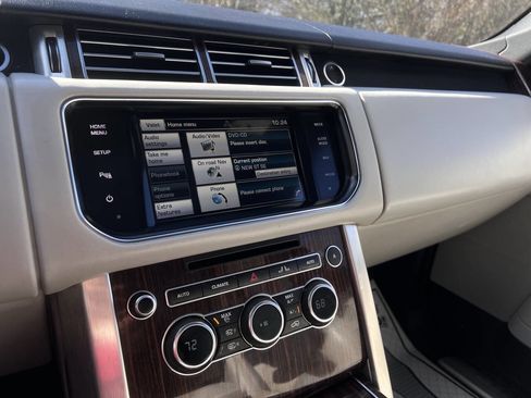Used 2015 Land Rover Range Rover HSE image 13