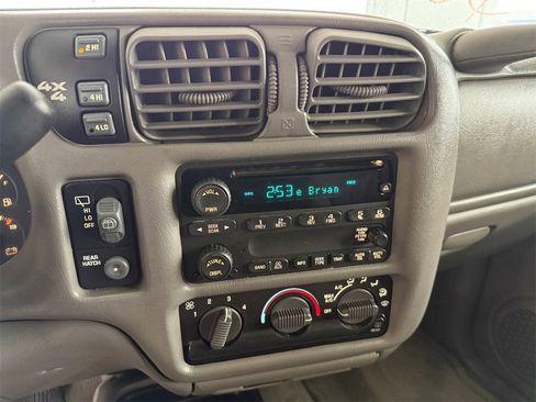 Used 2004 Chevrolet Blazer LS w/ Preferred Equipment Group image 15