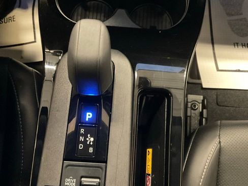 Used 2024 Toyota Prius XLE AWD/4WD image 29